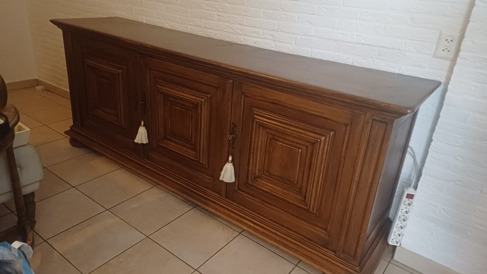 Massief eiken dressoir met sierlijke details, Antiek en Kunst, Ophalen