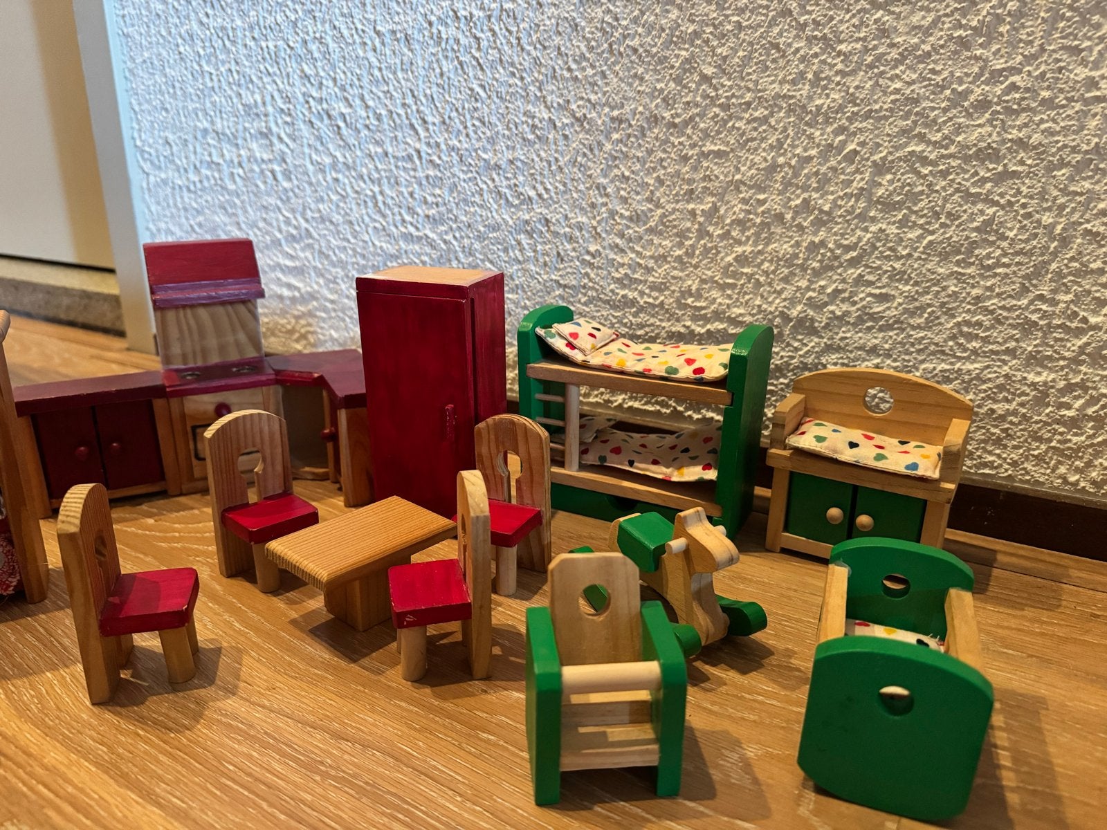 Groot Houten Poppenhuis met Meubels en Poppen, Ophalen, Gebruikt, Overige typen