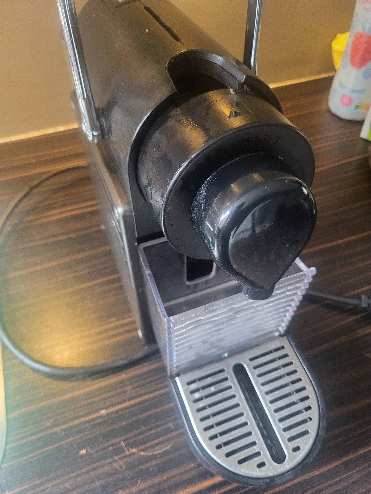 Gebruikte Krups Nespresso machine - Werkt prima!, Ophalen, Gebruikt, Espresso apparaat, Koffiepads en cups