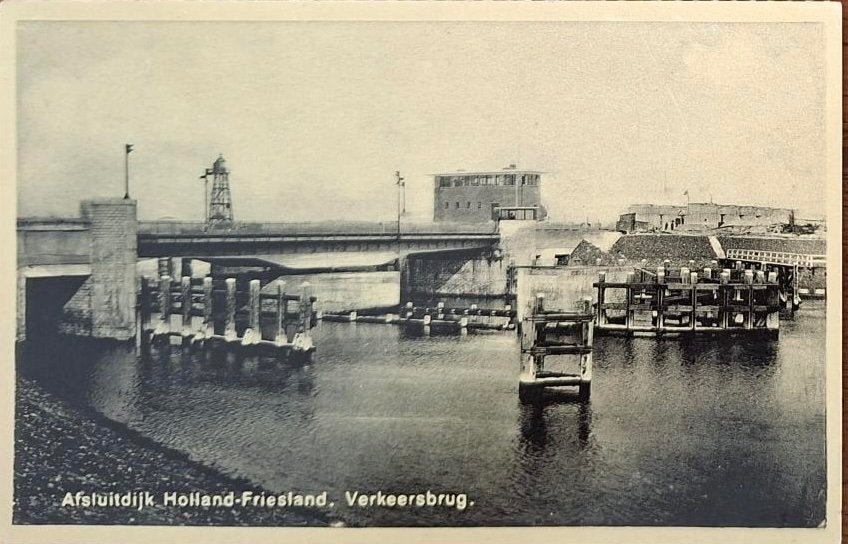 Verkeersbrug Afsluitdijk, Verzamelen, Ansichtkaarten | Nederland, Verzenden, 1940 tot 1960, Gelopen, Noord-Holland