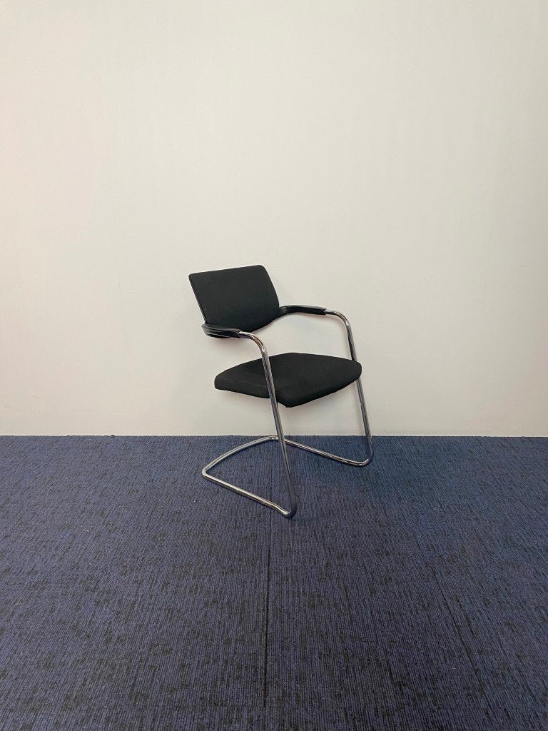1 x Vergaderstoel Interstuhl, zwarte stof, chroom frame, Ophalen, Gebruikt, Zwart, Eén