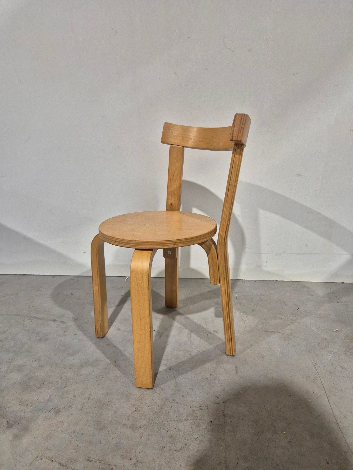 Alvar aalto no. 68 kinderstoel, Twee, Onbekend, Ophalen of Verzenden, Onbekend