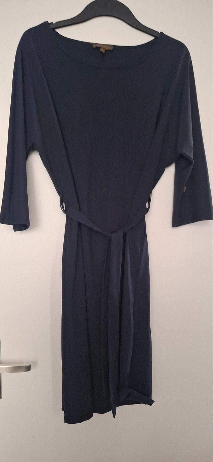 Zusss jurk donkerblauw knielengte, Blauw, Maat 42/44 (L), Ophalen of Verzenden, Zo goed als nieuw