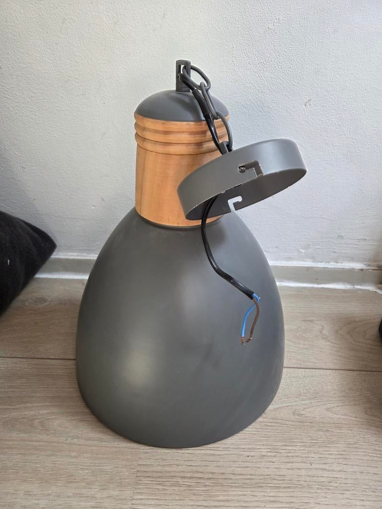 Ikea industriële lamp met hout, Huis en Inrichting, Lampen | Hanglampen, Ophalen, Zo goed als nieuw, Hout, Minder dan 50 cm