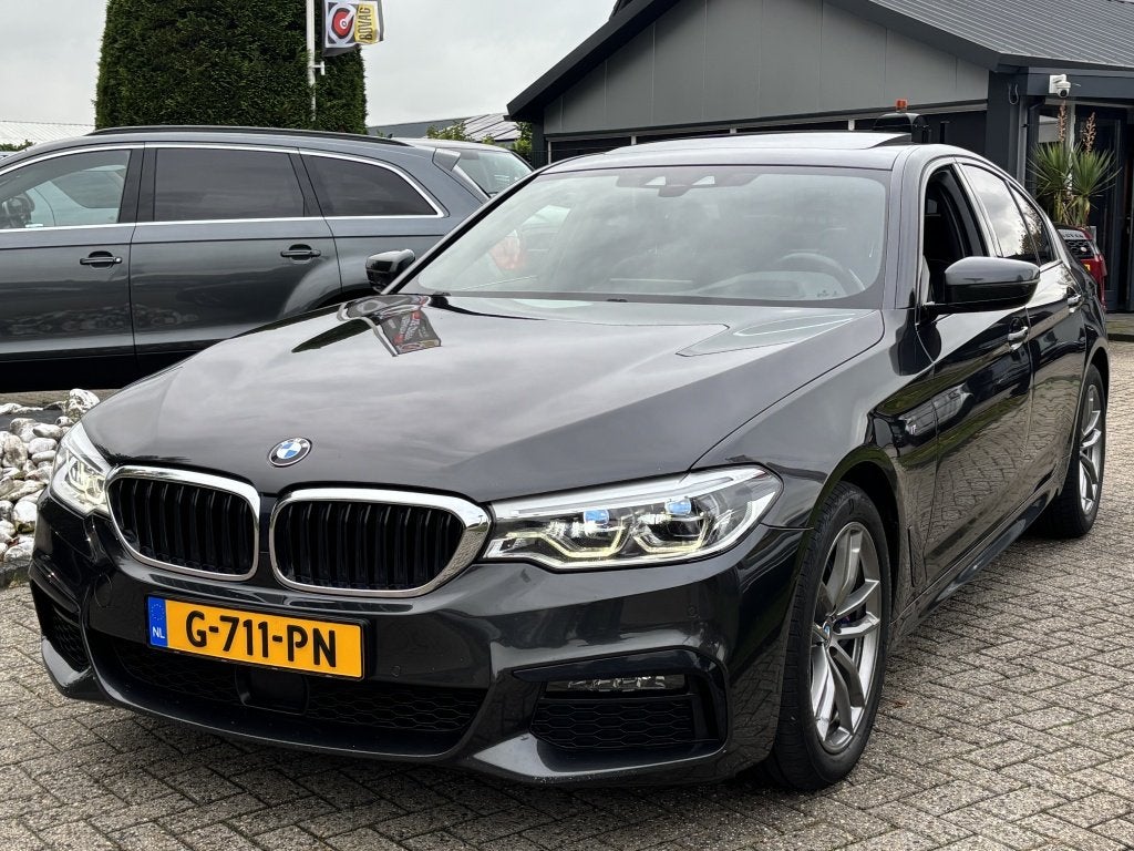 Bmw 5-serie 530D Sedan 2019 M-Pakket Dealer Auto 1E Eigenaar, Auto's, Automaat, Dealer onderhouden, Gebruikt, Euro 6