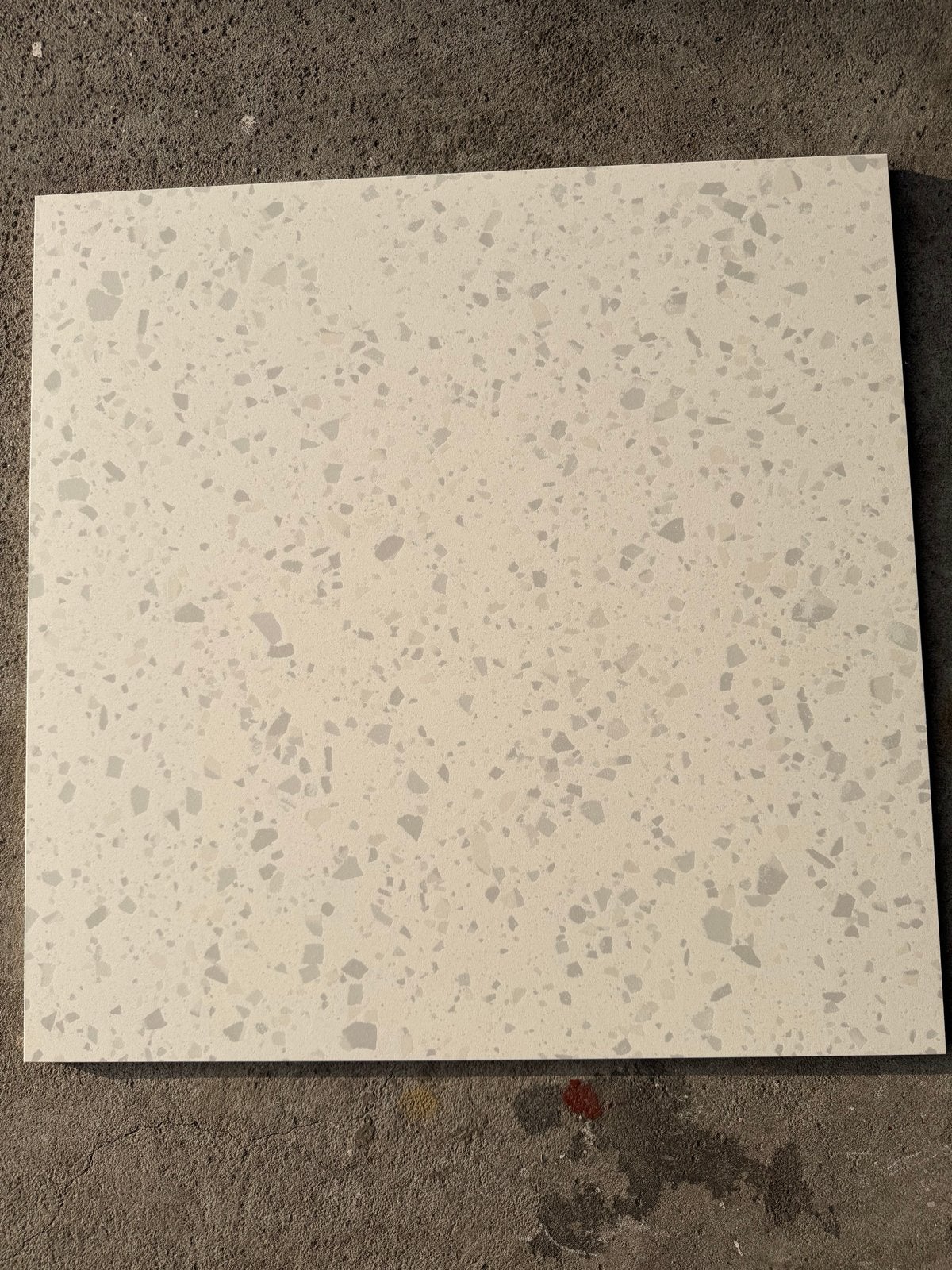 Nieuwe 60x60 cm Keramische Vloertegels - Terrazzo Look, Ophalen, 60 cm of meer, Keramiek, Nieuw