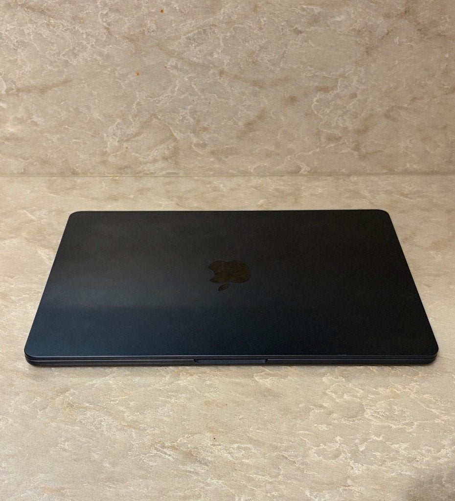 Apple MacBook Air 13" M3 (2024)–16 GB/512 GB– Midnight Blue