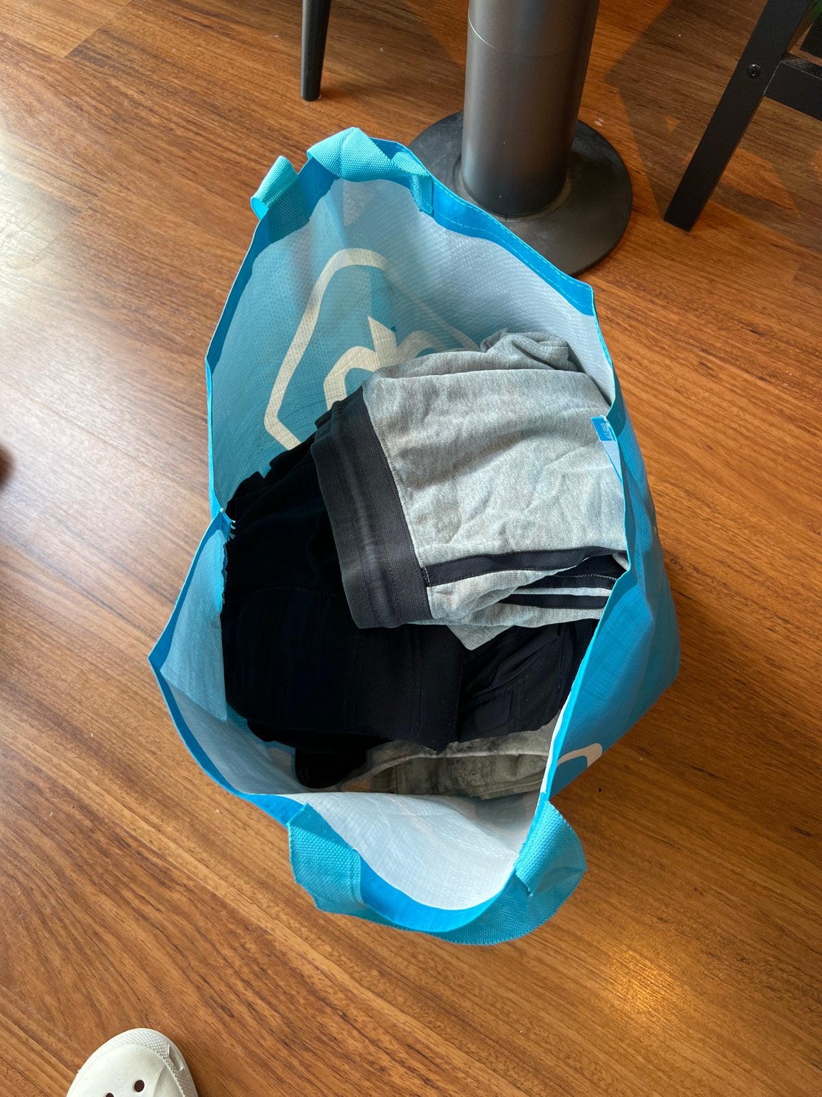 Grote tas met diverse merkkleding (M-L, XL) - Meeste ongedra, Ophalen, Zo goed als nieuw