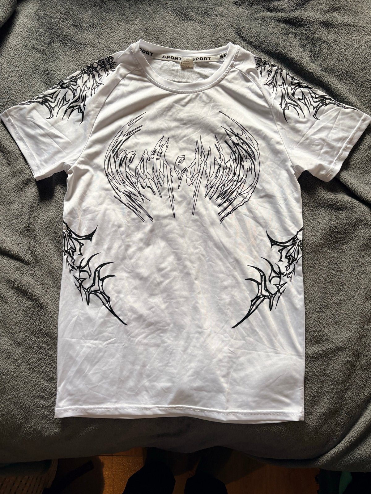 Wit T-shirt met zwarte tribal print - Maat S, Ophalen of Verzenden, Zo goed als nieuw, Maat 46 (S) of kleiner, Wit