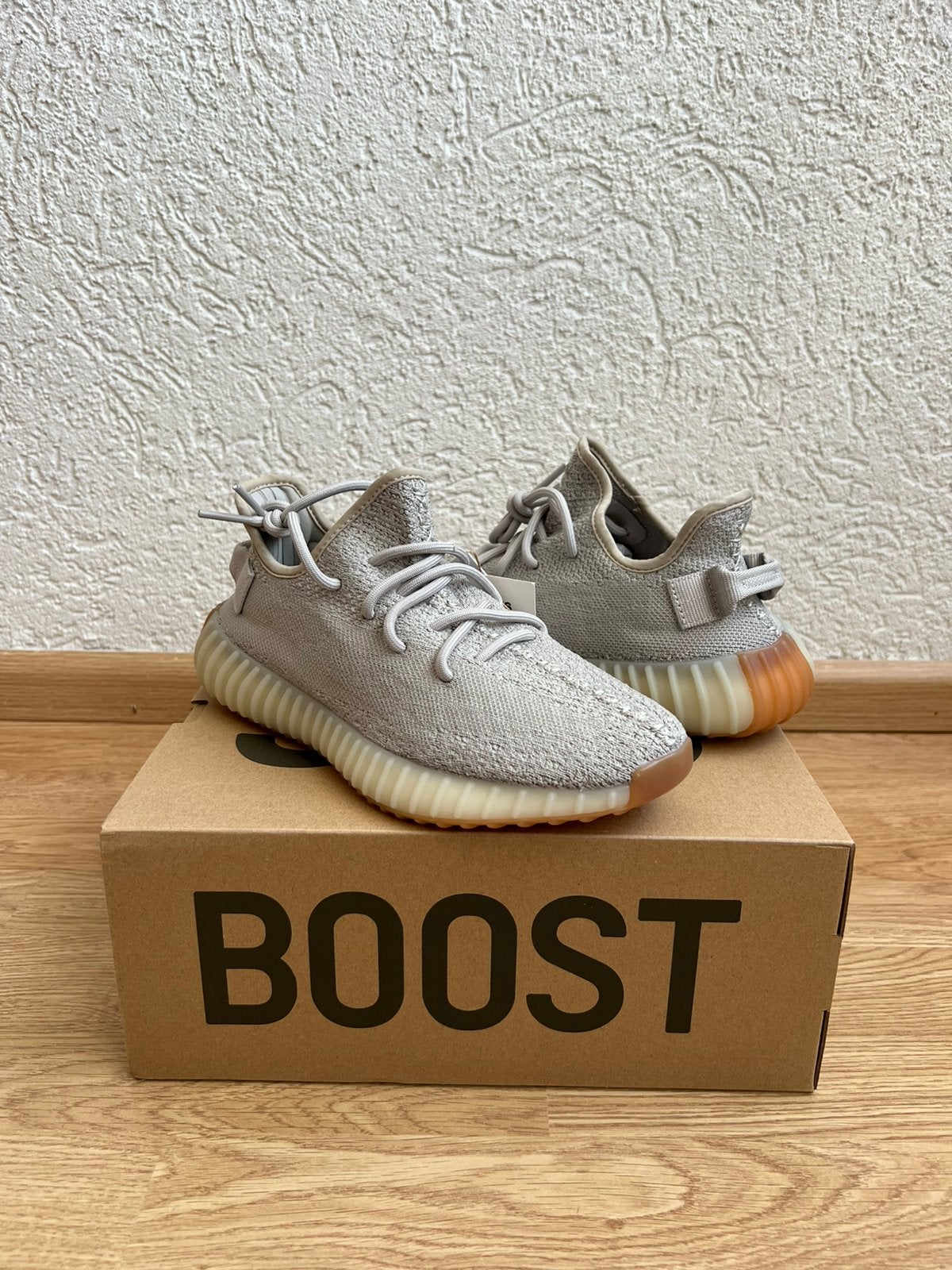 Adidas yeezy sesame (38 2/3), Ophalen of Verzenden, Nieuw