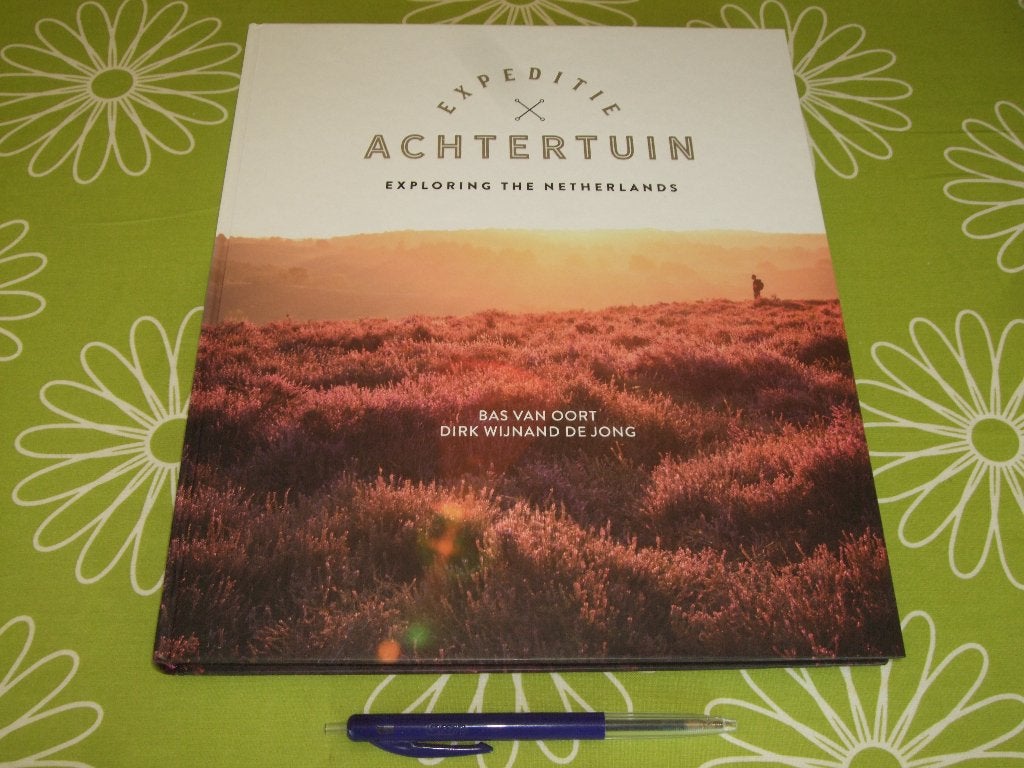 Expeditie Achtertuin - Exploring the Netherlands, Ophalen of Verzenden, Zo goed als nieuw