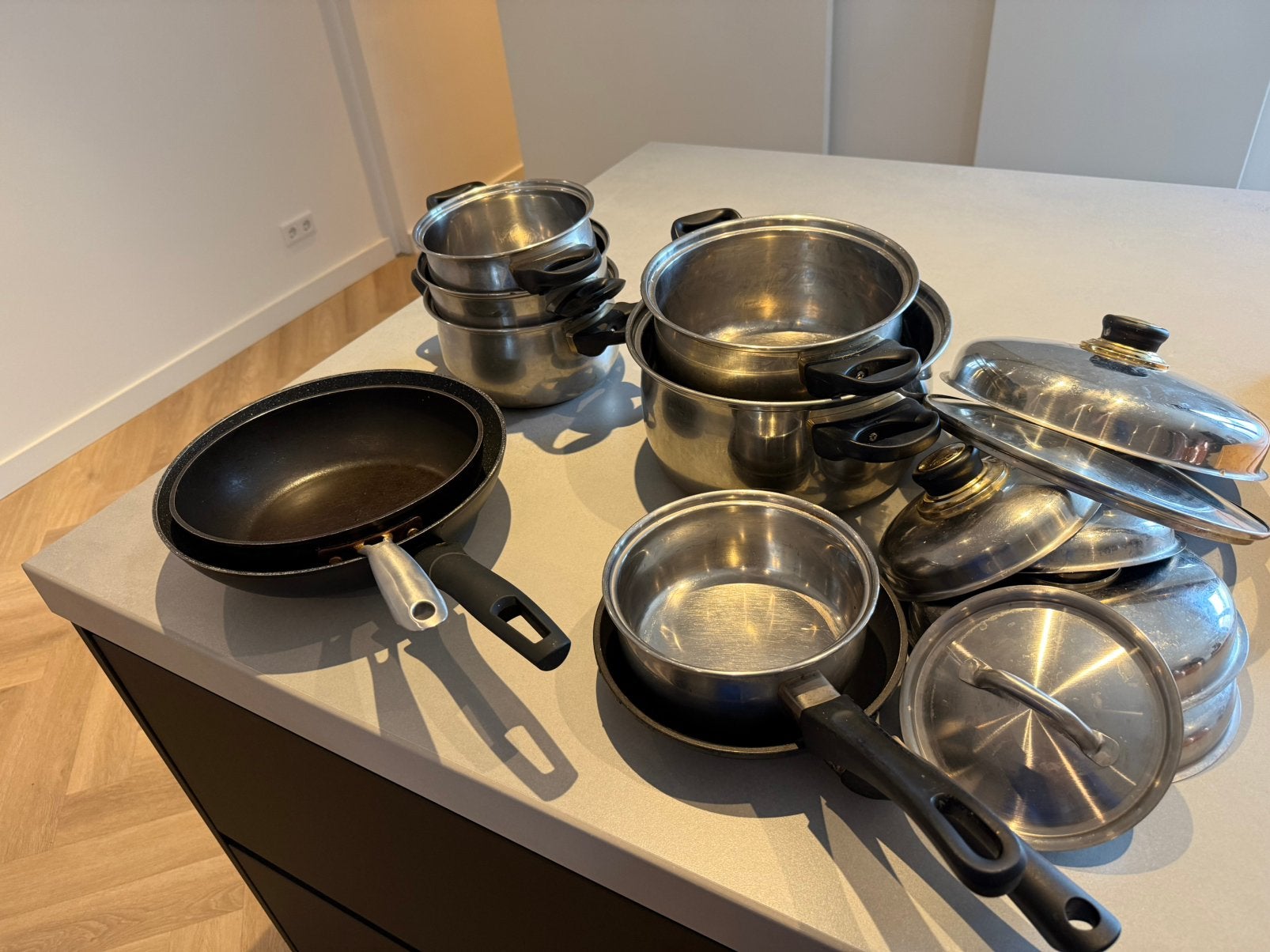 Volledige pannenset voor op gas, Huis en Inrichting, Keuken | Potten en Pannen, Ophalen, Gebruikt, Overige materialen, Pannenset