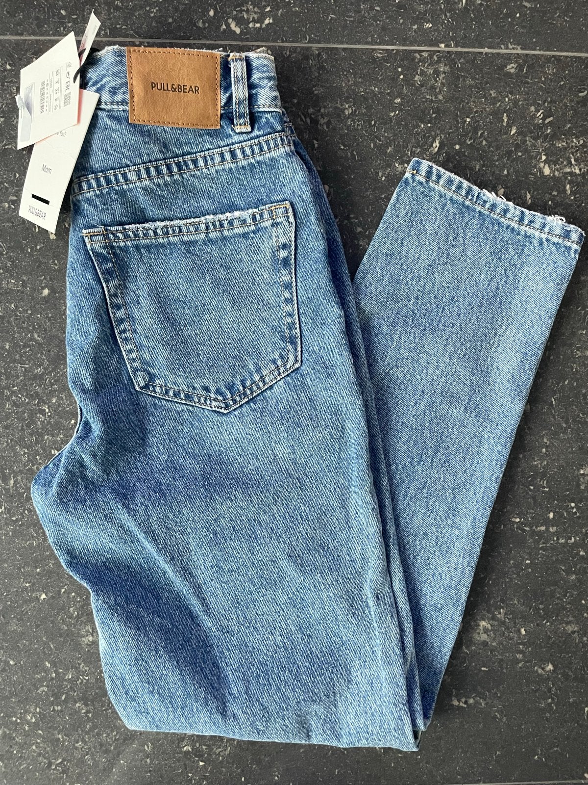 Pull&Bear Mom Jeans - Maat 34 Petite. Orginele prijs €26,00, Ophalen, Nieuw, Blauw, W27 (confectie 34) of kleiner
