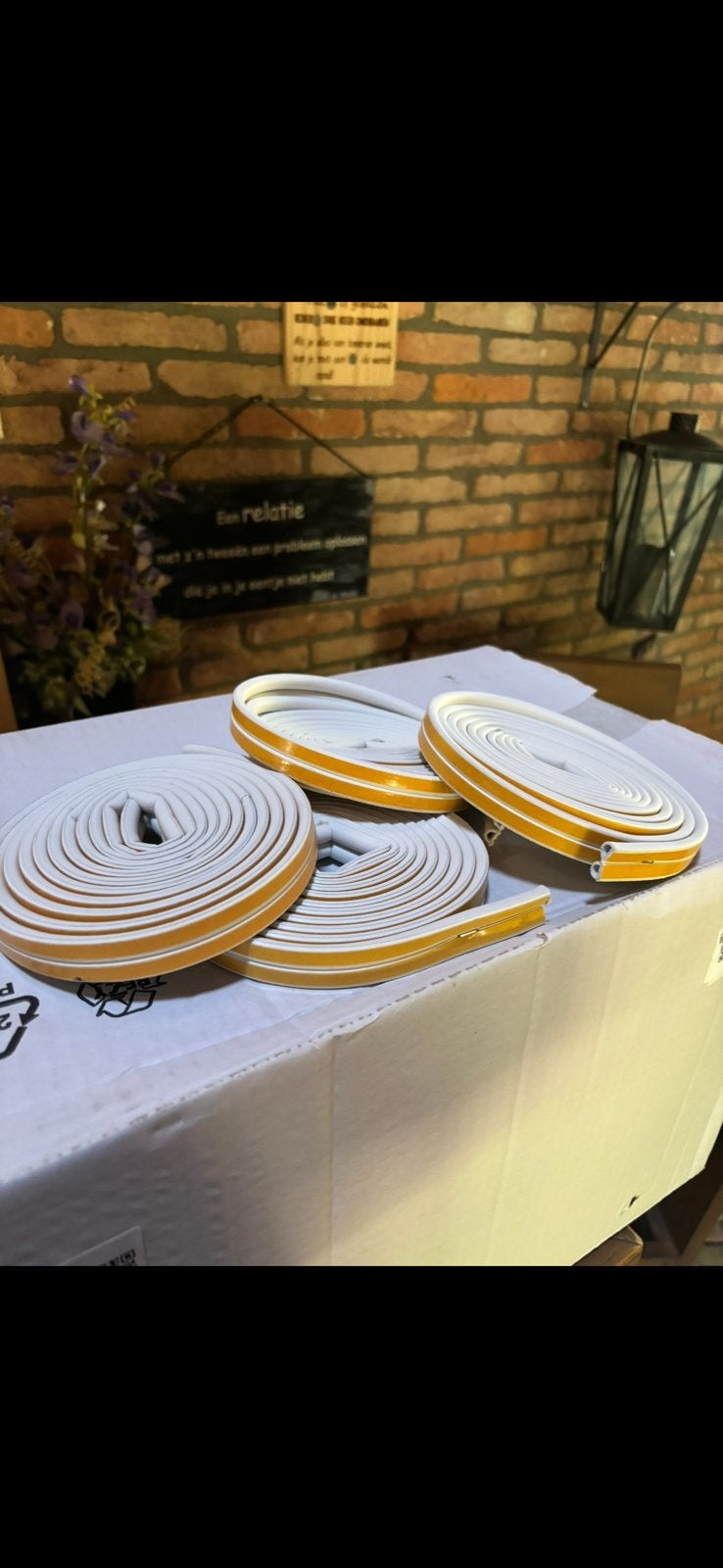 Zelfklevende tochtstrips 6 meter D profiel, Minder dan 4 cm, Overige materialen, Nieuw, Ophalen of Verzenden
