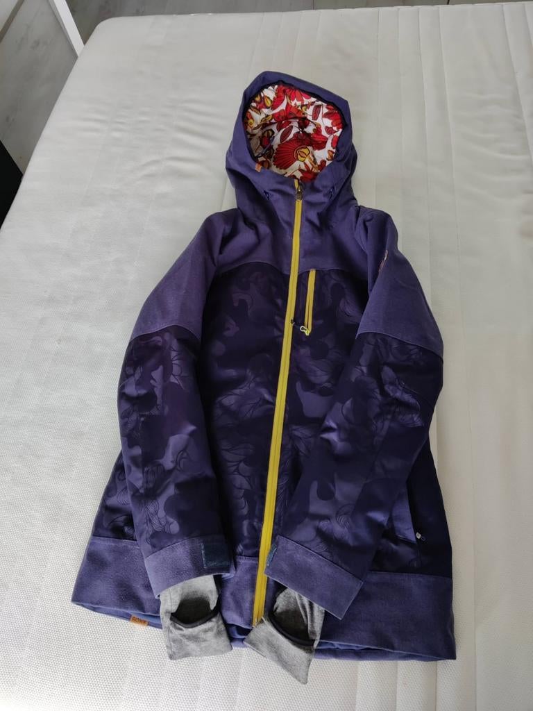Roxy Ski/Snowboard Jas - Paars met Bloemenprint (XS), Kleding | Dames, Wintersportkleding, Ophalen of Verzenden, Zo goed als nieuw