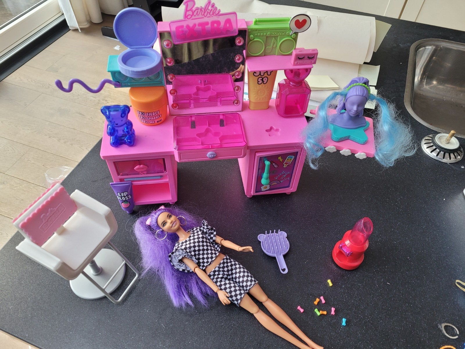 barbie extra make up tafel, Ophalen of Verzenden