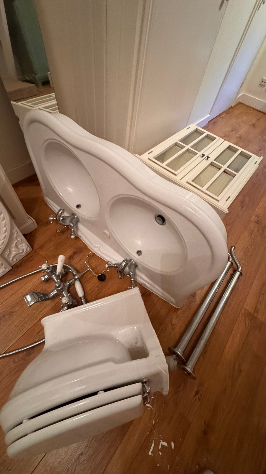 Dubbele wastafel klassiek sanitair old England, Ophalen, Gebruikt
