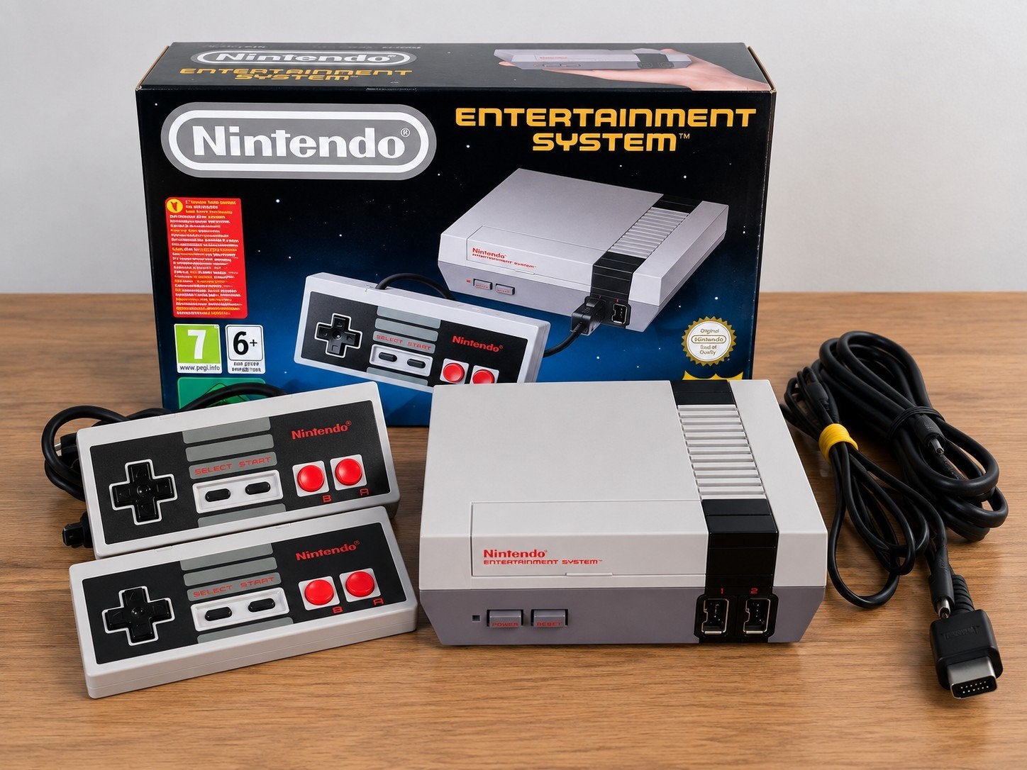 Nintendo Nes Mini Classic | 2 Controllers, Spelcomputers en Games, Ophalen of Verzenden, Zo goed als nieuw, Met 2 controllers