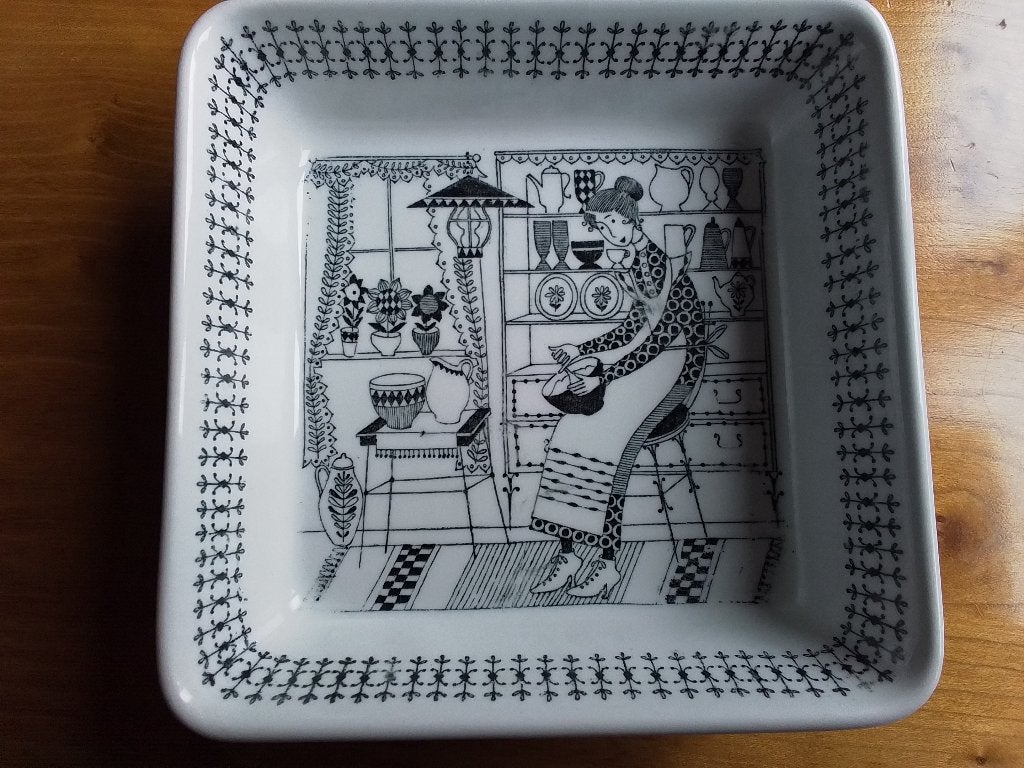 Schaal uit de "Emilia" serie van Arabia Finland, Ophalen of Verzenden