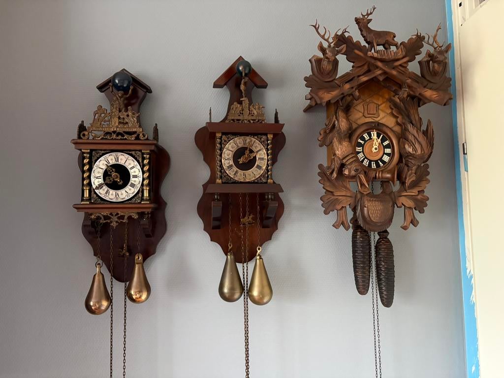 3 klokken, Ophalen