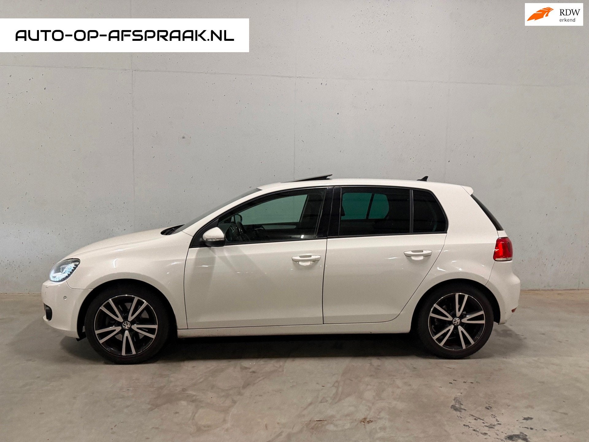 Volkswagen Golf 1.4 TSI Highline Aut. 5drs. Dak Navi Clima C, Auto's, Volkswagen, Euro 5, Stof, Gebruikt, 680 kg