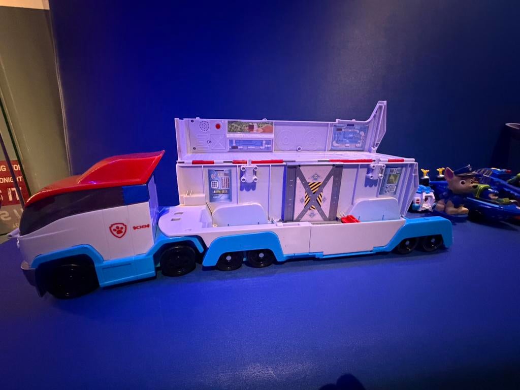 Paw patrol truck, uitkijk en div autos en poppetjes, Ophalen, Gebruikt