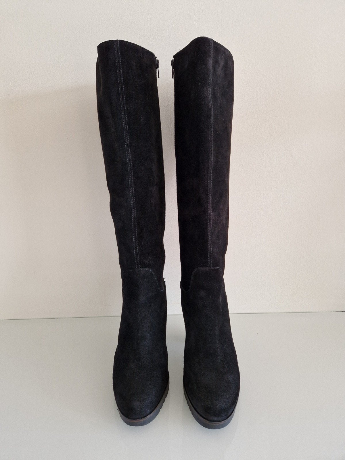 Prachtige suede lange suede laarzen MANFIELD mt 40 als NIEUW, Hoge laarzen, Zwart, MANFIELD, Ophalen of Verzenden