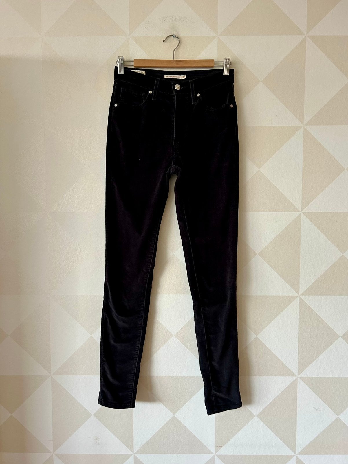 Levi’s jeans broek skinny zwart fluweel 27/32, Kleding | Dames, Spijkerbroeken en Jeans, Ophalen of Verzenden, Zo goed als nieuw
