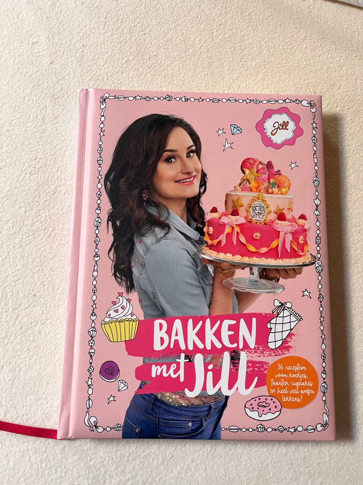 Bakken met Jill - Receptenboek voor taarten en gebak, Ophalen of Verzenden, Zo goed als nieuw, Taart, Gebak en Desserts
