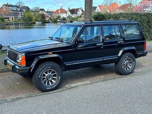 Jeep Cherokee XJ 4.0i Jamboree – 1994 – Slechts 67.000 km!, Automaat, 1610 kg, Leder, Grijs