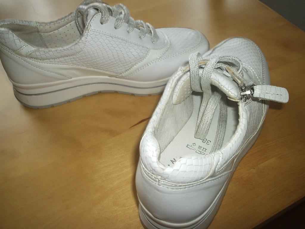 zgan gympen/sneakers maat 38 van NELSON, Wit, Ophalen of Verzenden, Sneakers of Gympen, Zo goed als nieuw