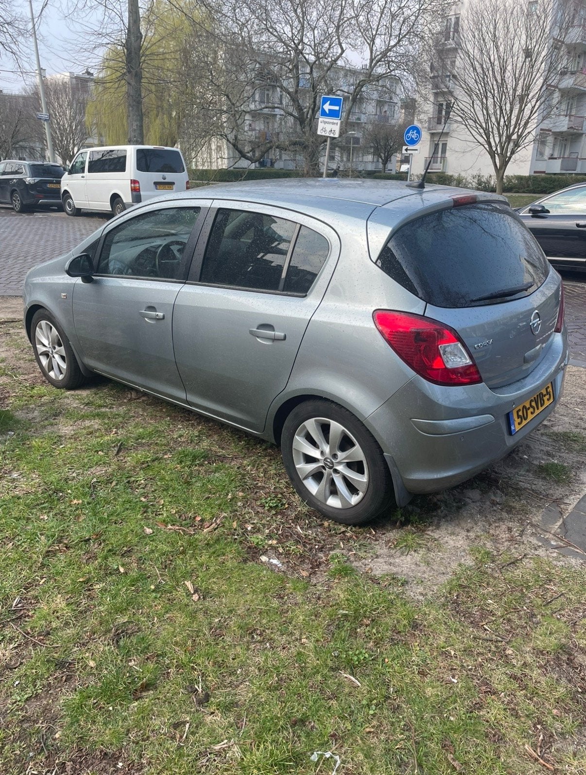 Opel Corsa 1.4 16V 5D 2011 Grijs, Auto's, Voorwielaandrijving, 1063 kg, 1398 cc, 4 cilinders