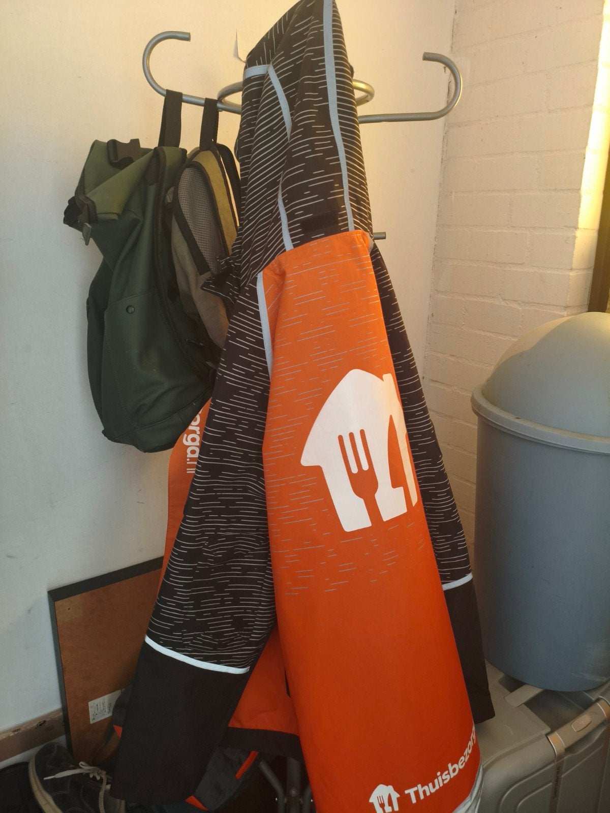 Thuisbezorgd 3-in-1 Jack - Maat XL, Maat 56/58 (XL), Oranje, Ophalen of Verzenden, Gedragen