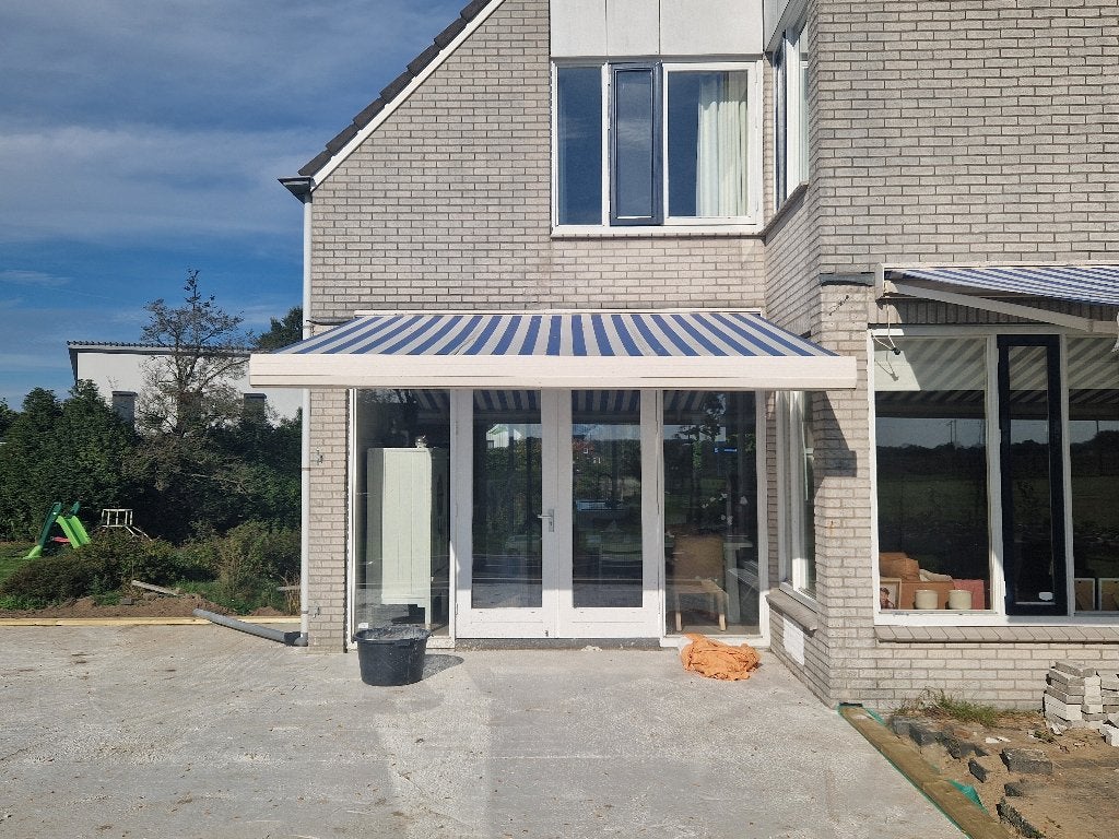 2 elektrische knikarm zonneschermen, Tuin en Terras, Ophalen, Gebruikt, Elektrisch, 150 tot 300 cm