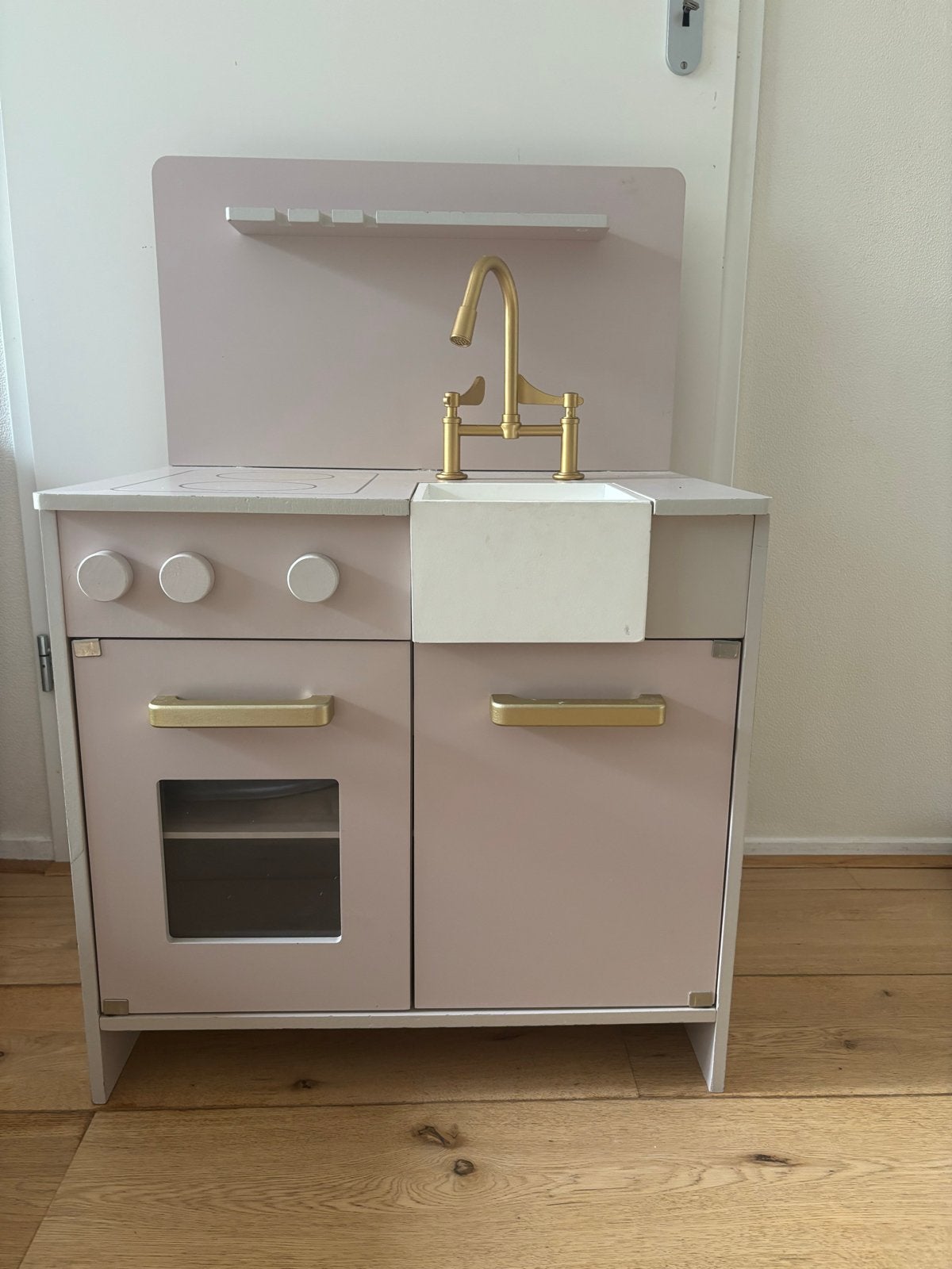 Petite Amélie Houten Speelkeuken Roze met Gouden Kraan, Ophalen, Gebruikt, Hout, Speelkeuken