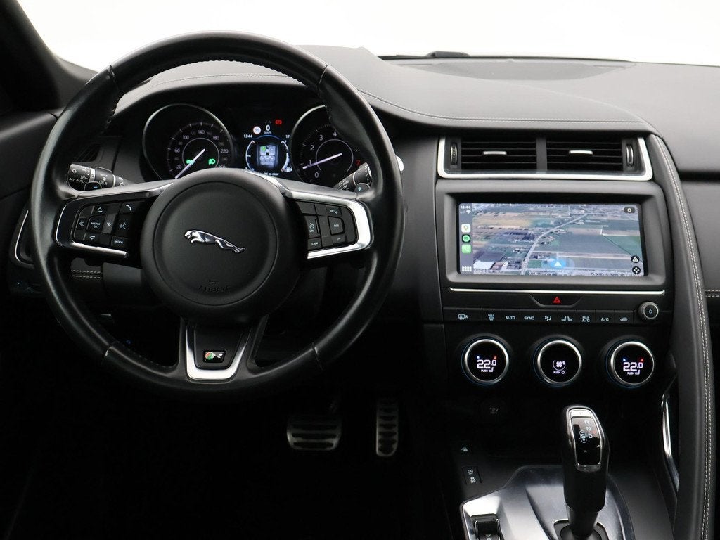 Jaguar E-PACE 2.0 TURBO P250 AWD R-DYNAMIC SE + PANORAMA / L, Auto's, 249 pk, Euro 6, 4 cilinders, Bedrijf