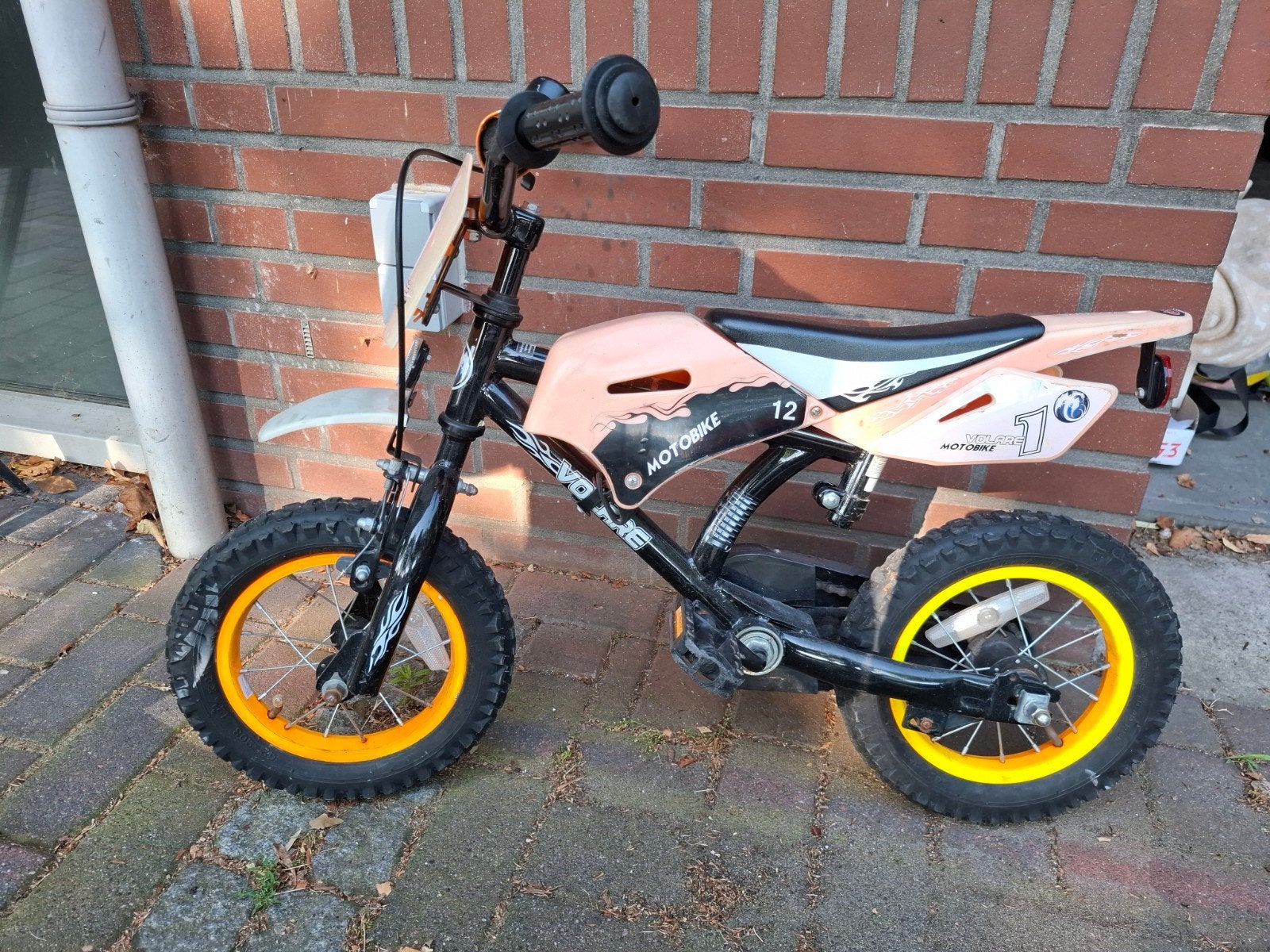 Volare Motobike 12 inch kinderfiets - Degelijk, Ophalen, Gebruikt, Minder dan 16 inch, Volare