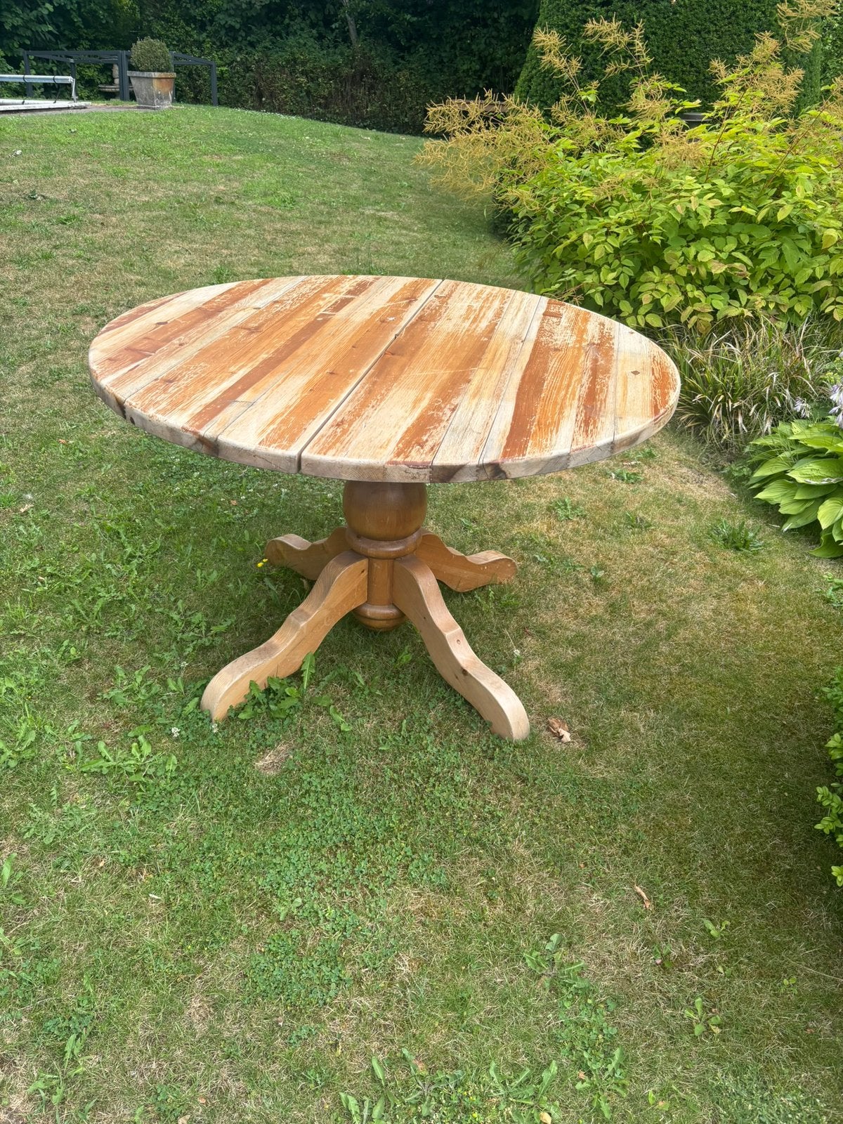 Tafel, massief hout met zeer stevig 4 poot, blad 4 cm, Ophalen, 100 tot 150 cm, Rond, Zo goed als nieuw