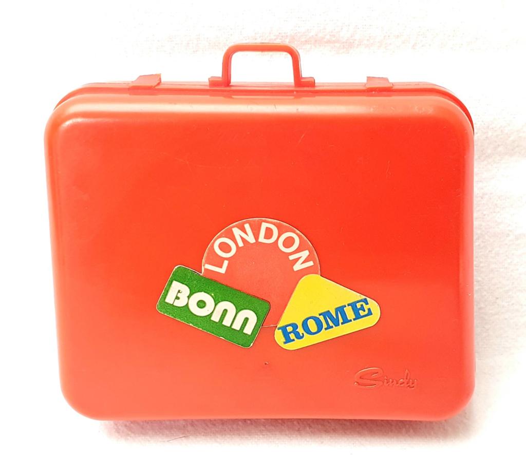 Originele Sindy Reiskoffer voor 30cm Poppen. Onbeschadigd!, Ophalen of Verzenden, Pop