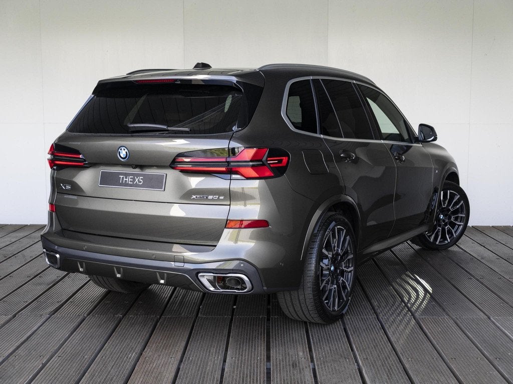 BMW X5 xDrive50e M Sportpakket Pro | Comfort Pack | Innovati, Auto's, BMW, Automaat, 489 pk, Hybride Elektrisch/Benzine, 270 min