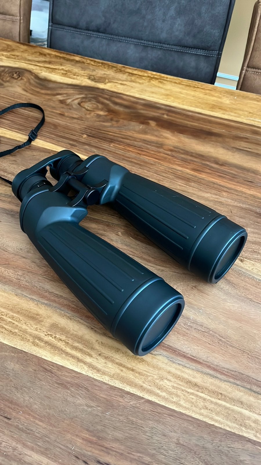 Grote verrekijker 10.5x70 – waterdicht & schokbestendig, Audio, Tv en Foto, Optische apparatuur | Verrekijkers, Ophalen, Porro (met knik)