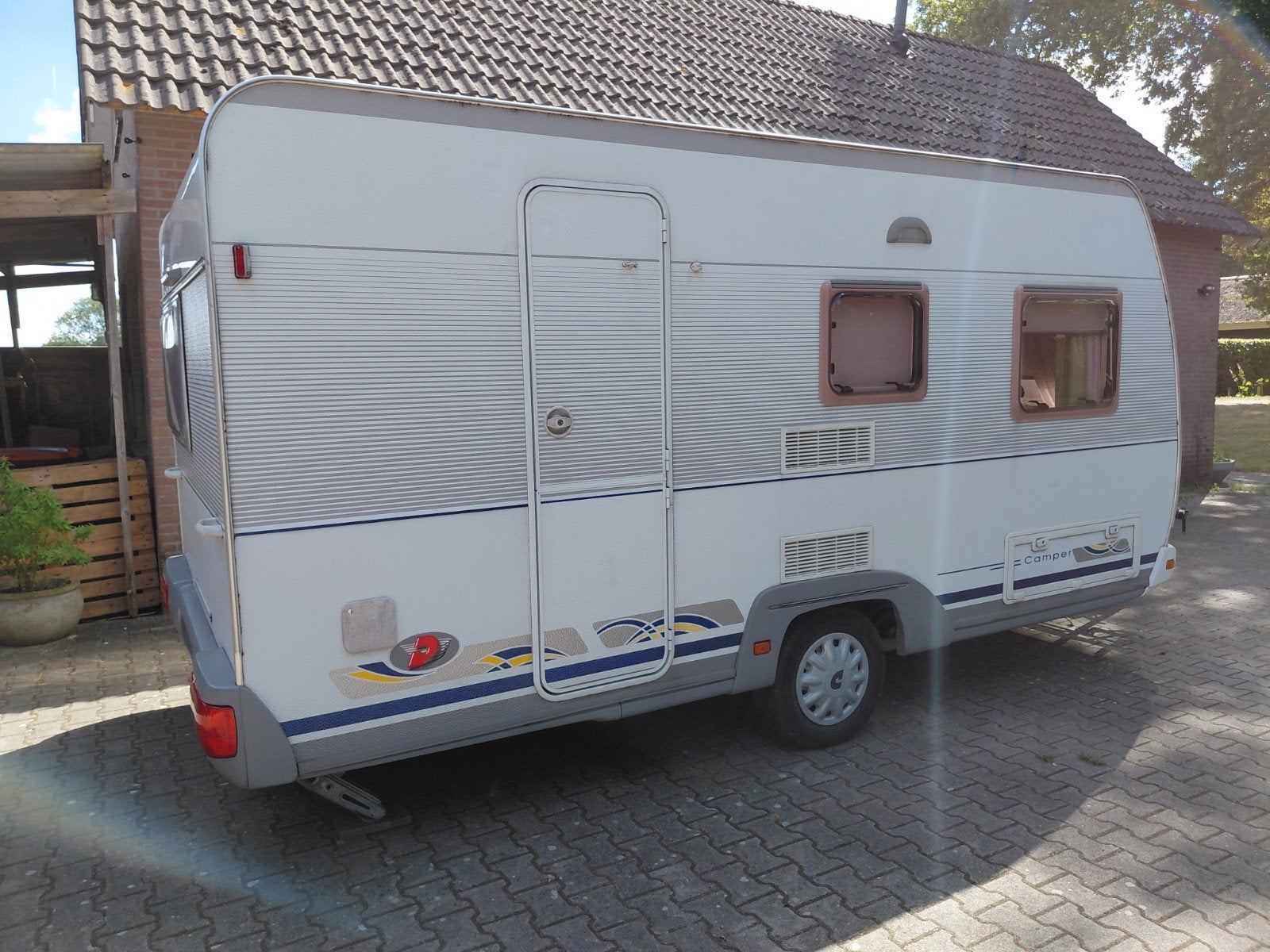 Caravan. Dethleffs camper 440 T 2001, Kleine zit, Dwarsbed, Particulier, Dethleffs