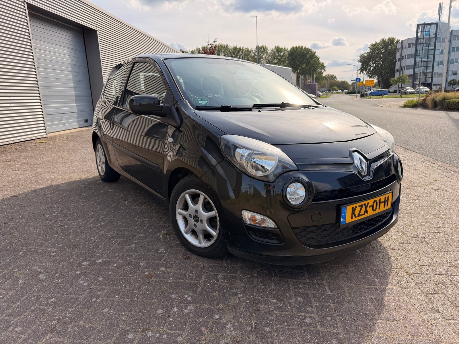 Renault Twingo || Berline 1.2 75PK 2013 | nieuwe APK, Voorwielaandrijving, Euro 5, Zwart, Handgeschakeld