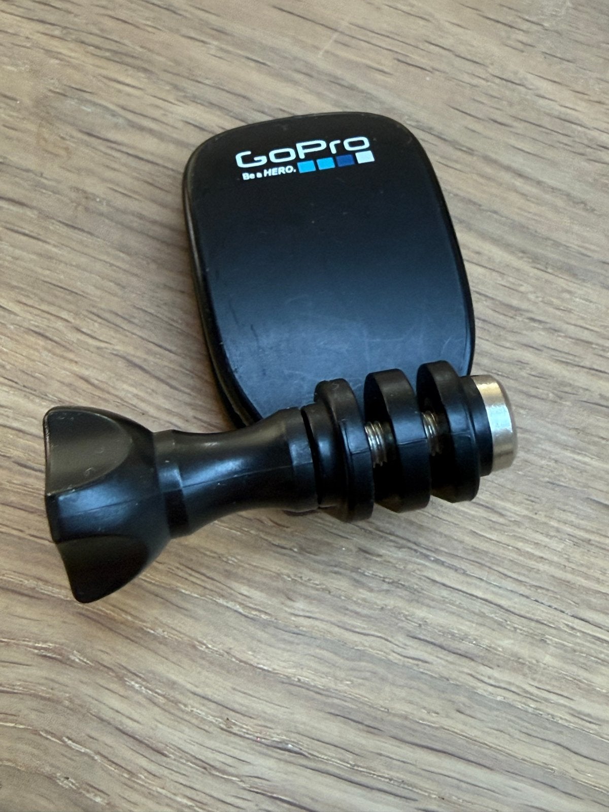 Foto 3 van GoPro QuickClip - Handige Bevestigingsclip