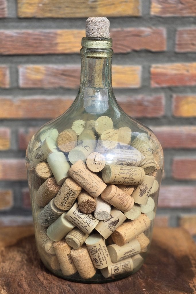 Decoratieve fles met kurken - Wijnliefhebber cadeau, Ophalen of Verzenden, Zo goed als nieuw, Glas