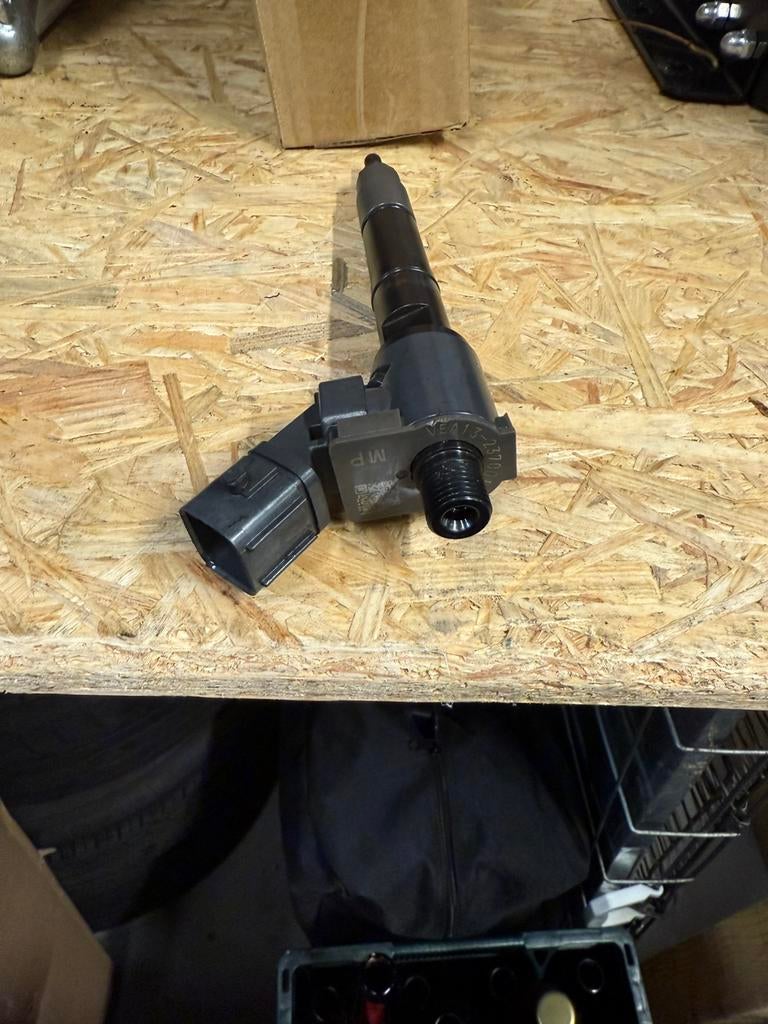 Volvo D4204T5 injector/verstuiver, Auto-onderdelen, Brandstofsystemen, Ophalen of Verzenden, Nieuw, Volvo