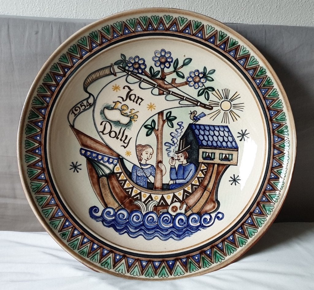 Russel Tiglia Tegelen grote gedecoreerde diepe wandbord., Ophalen of Verzenden