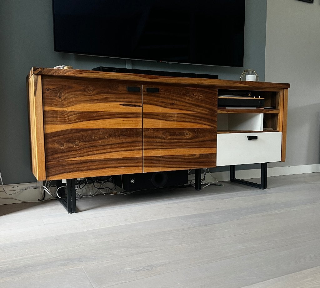 Xooon Vista dressoir, kast van seeshamhout, Ophalen, Gebruikt, Stoer tijdloos, Teakhout