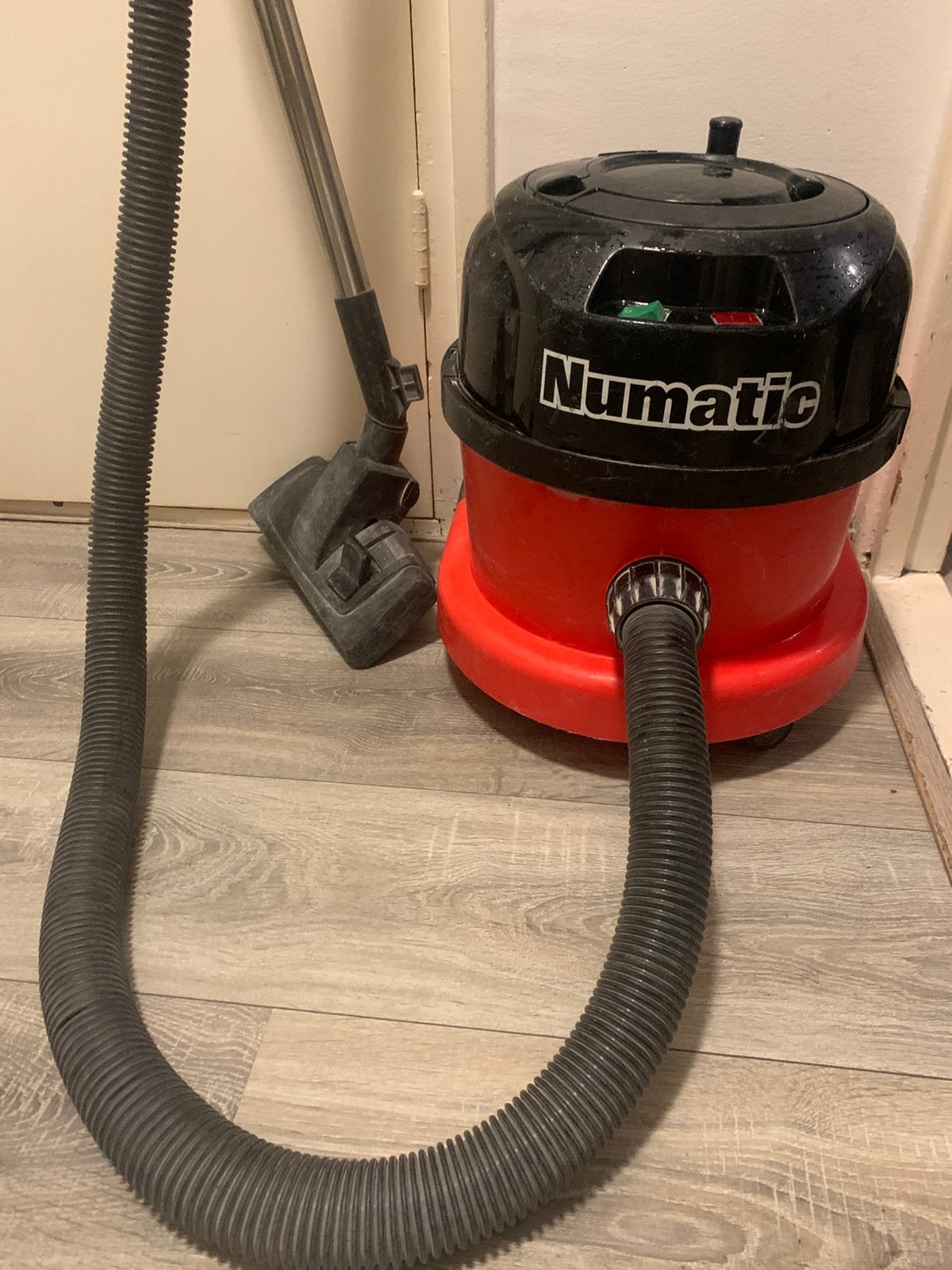 Numatic stofzuiger, Ophalen of Verzenden, Zo goed als nieuw