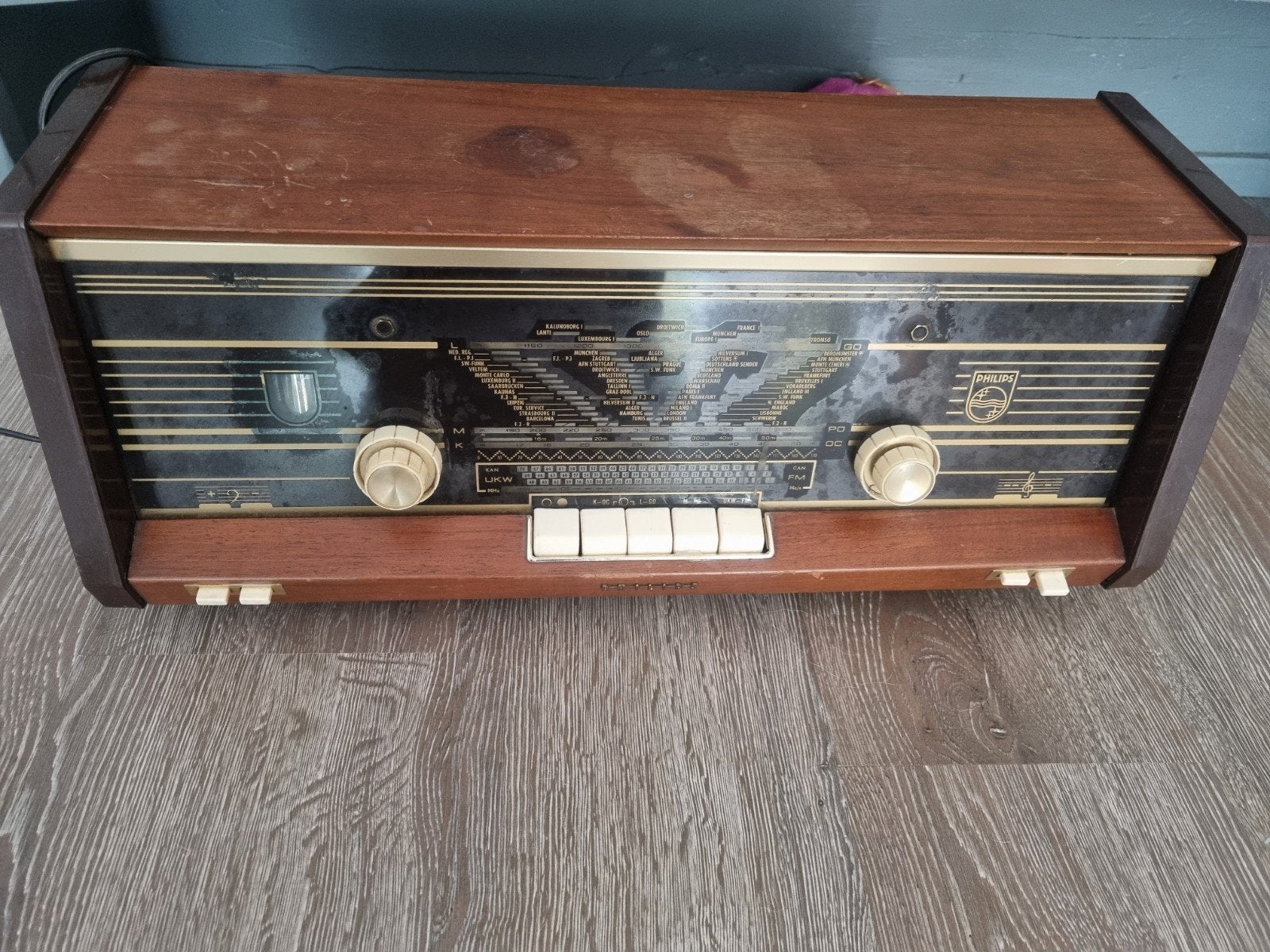 Vintage Philips buizenradio - werkend, Antiek en Kunst, Ophalen